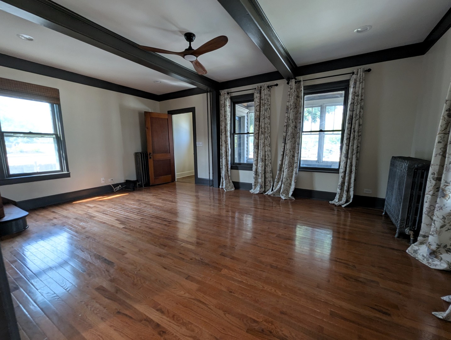 45 E Woodstock Street, Crystal Lake, IL 60014