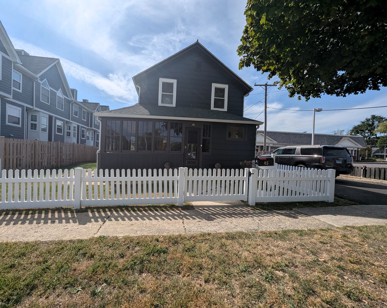 45 E Woodstock Street, Crystal Lake, IL 60014