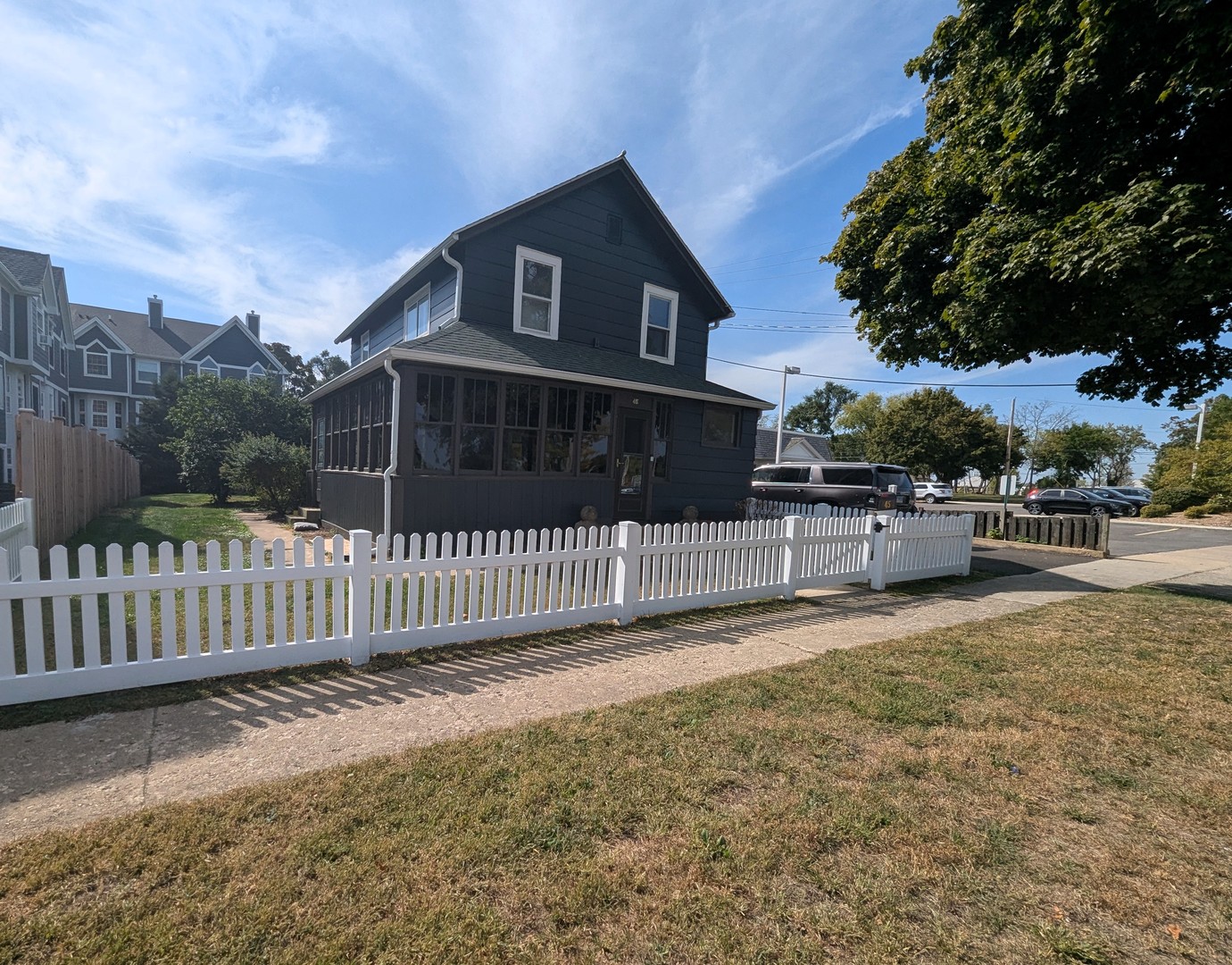 45 E Woodstock Street, Crystal Lake, IL 60014