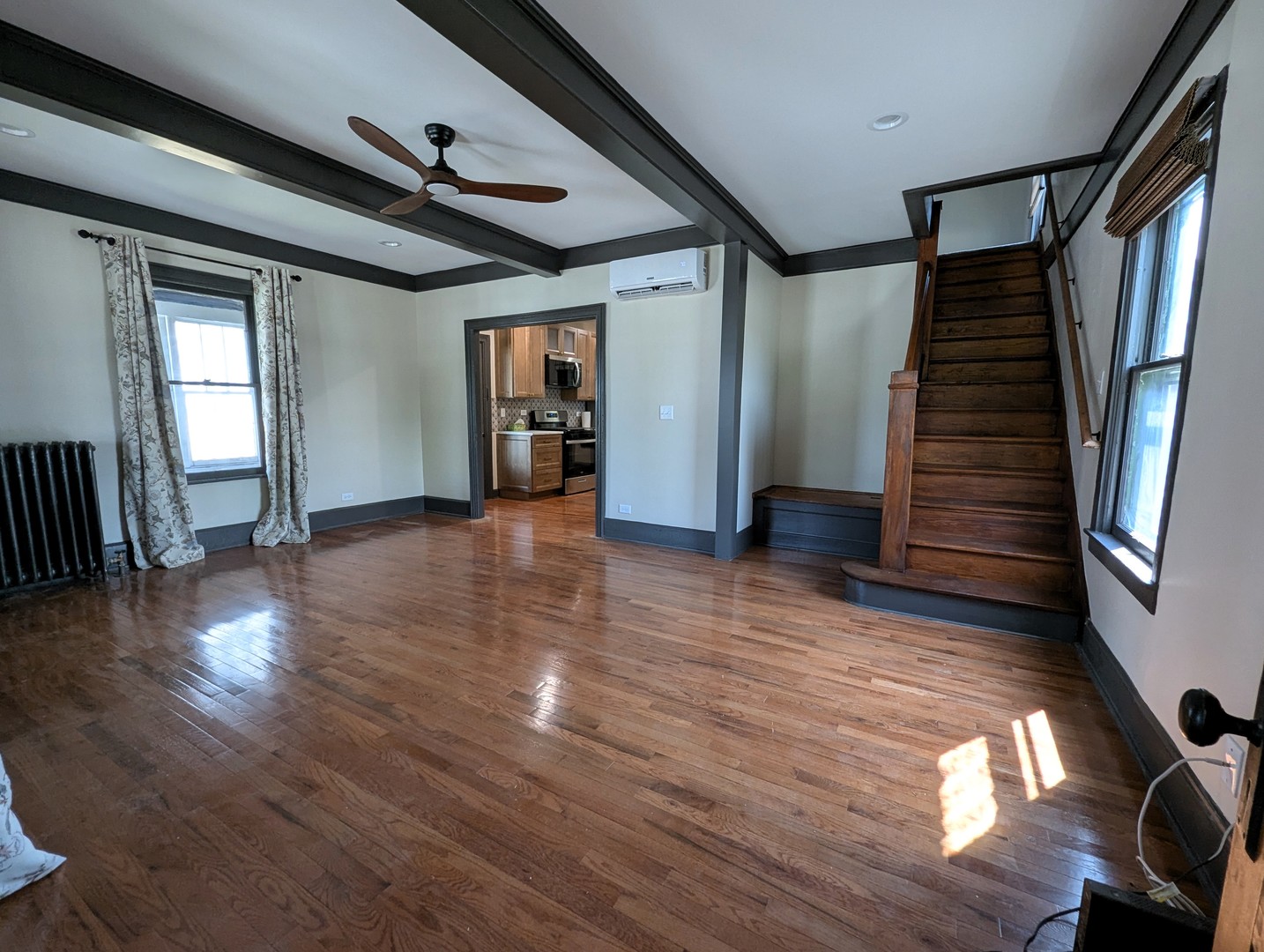 45 E Woodstock Street, Crystal Lake, IL 60014