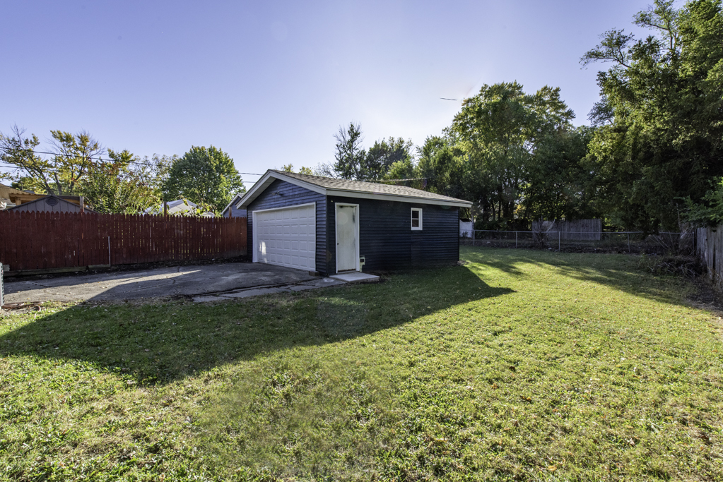 2212 Horeb Avenue, Zion, IL 60099