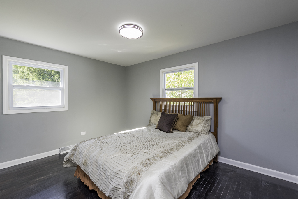 2212 Horeb Avenue, Zion, IL 60099