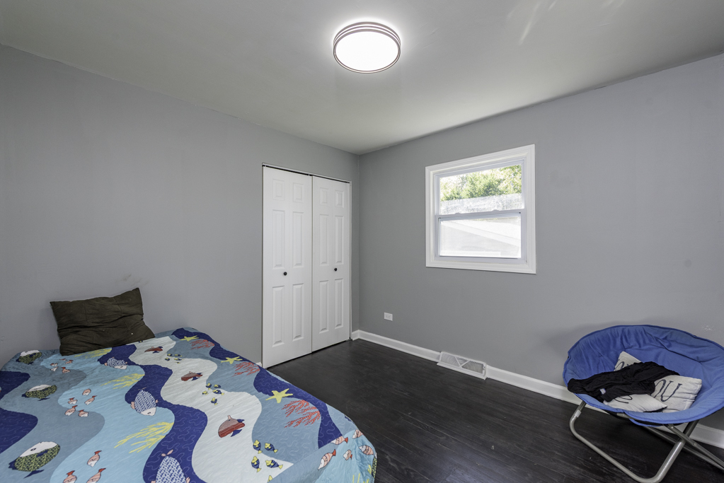 2212 Horeb Avenue, Zion, IL 60099