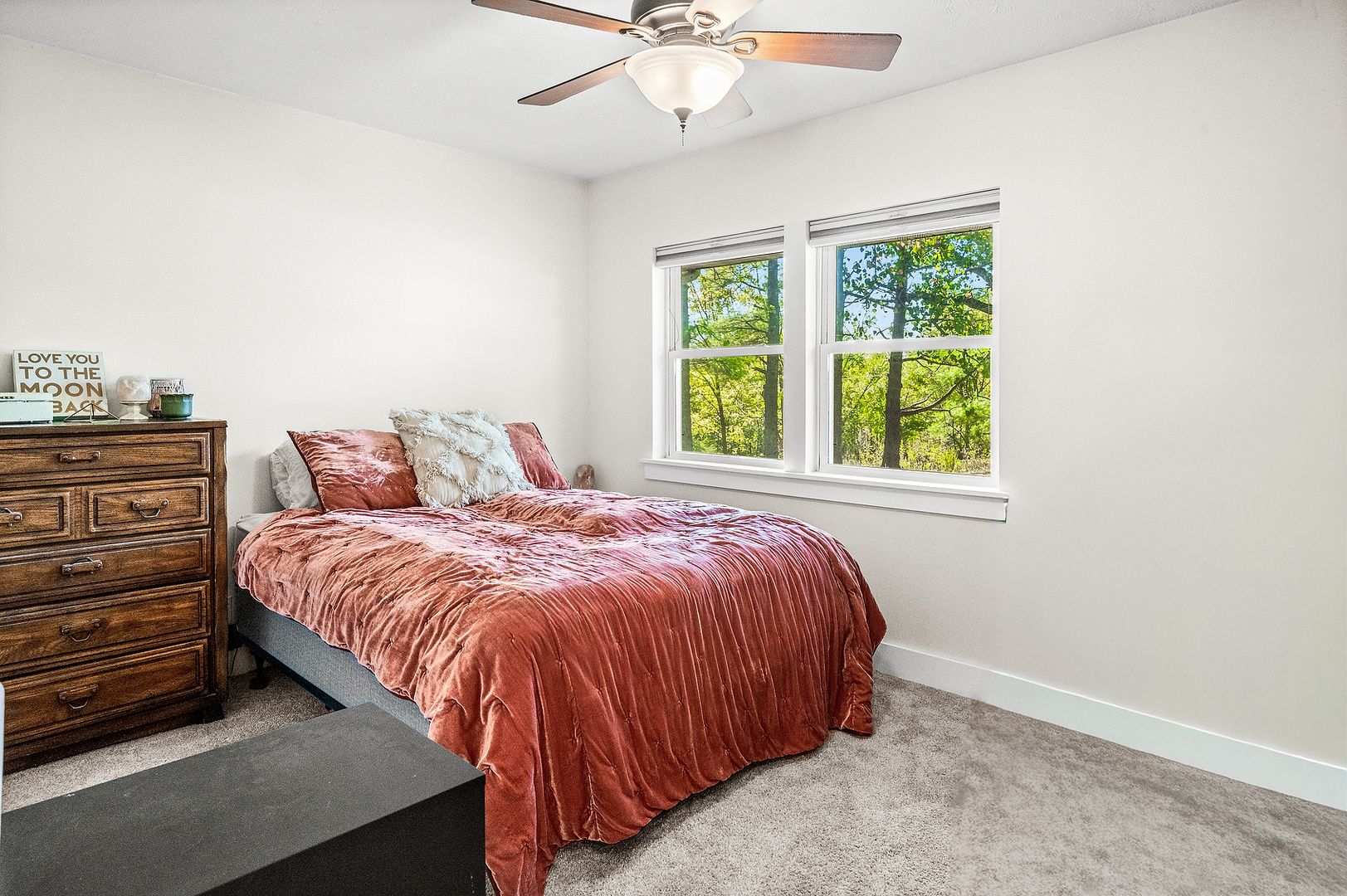 14345 N 900 East Road, Bloomington, IL 61705