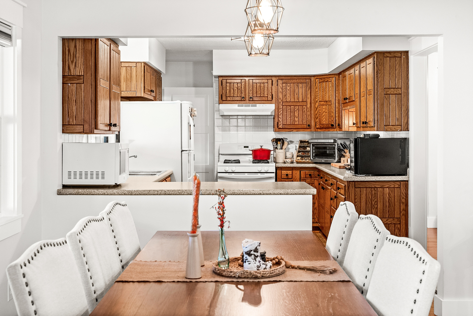 14345 N 900 East Road, Bloomington, IL 61705