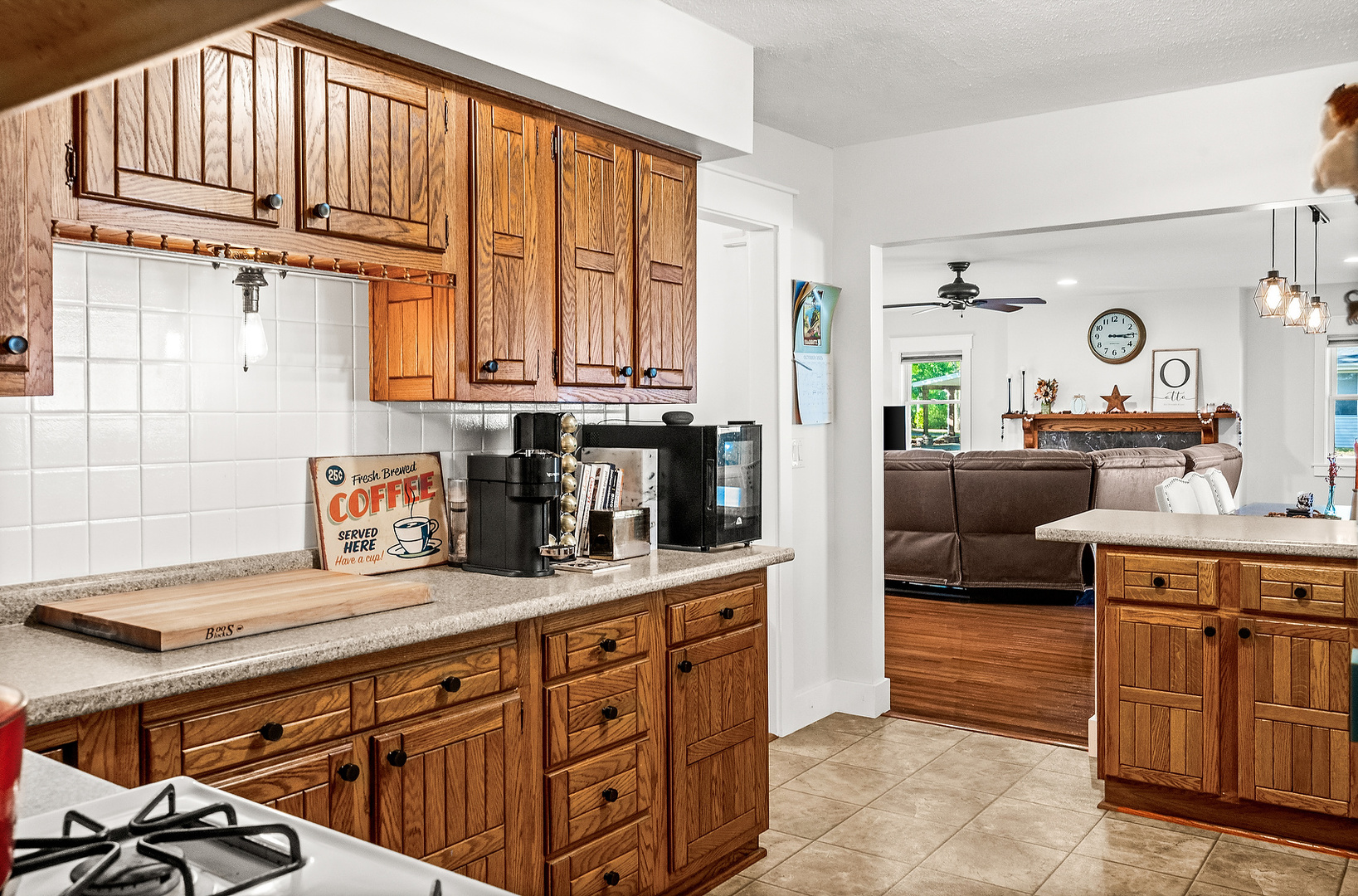 14345 N 900 East Road, Bloomington, IL 61705