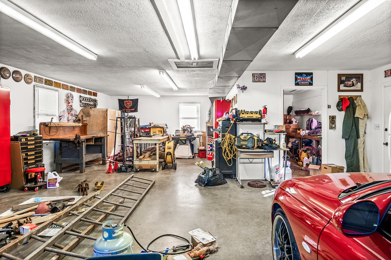 14345 N 900 East Road, Bloomington, IL 61705