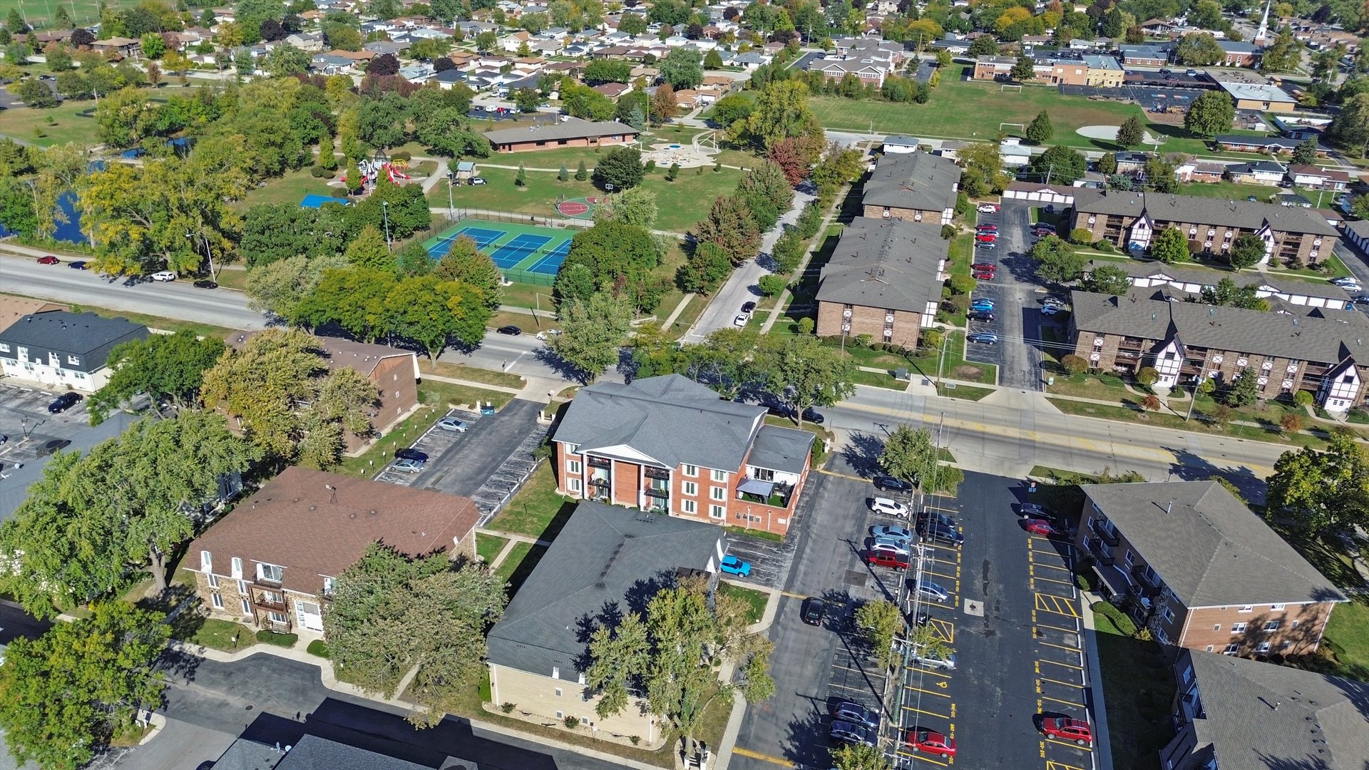 10308 Circle Drive #301, Oak Lawn, IL 60453