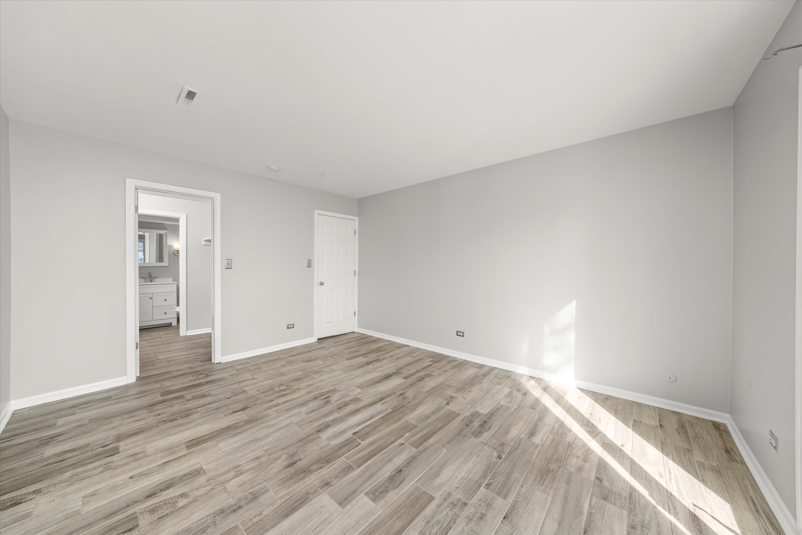 10308 Circle Drive #301, Oak Lawn, IL 60453