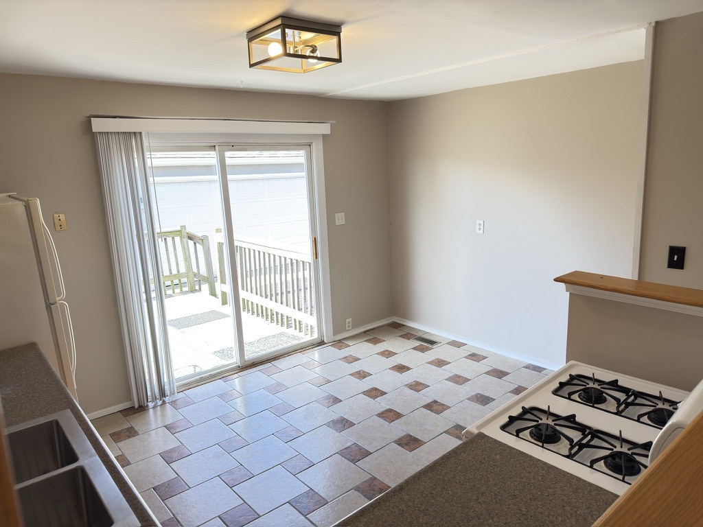 434 Montrose Drive, Romeoville, IL 60446