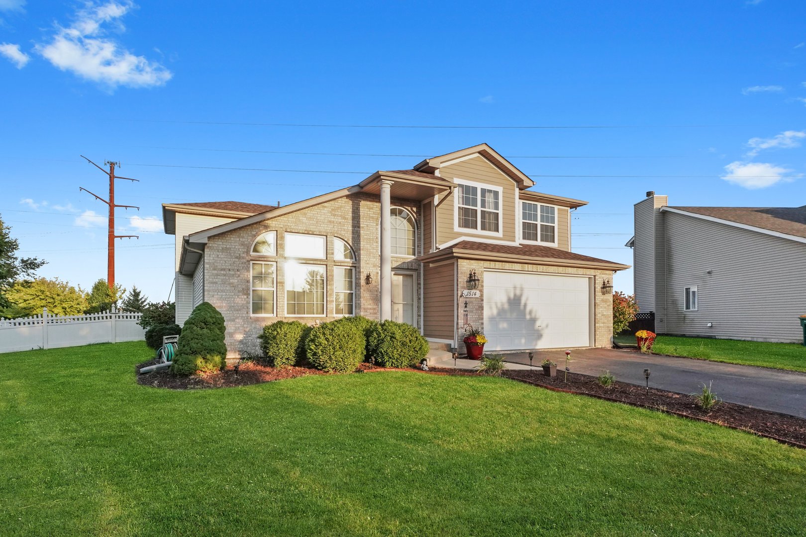 1514 Spring Oaks Drive, Joliet, IL 60431