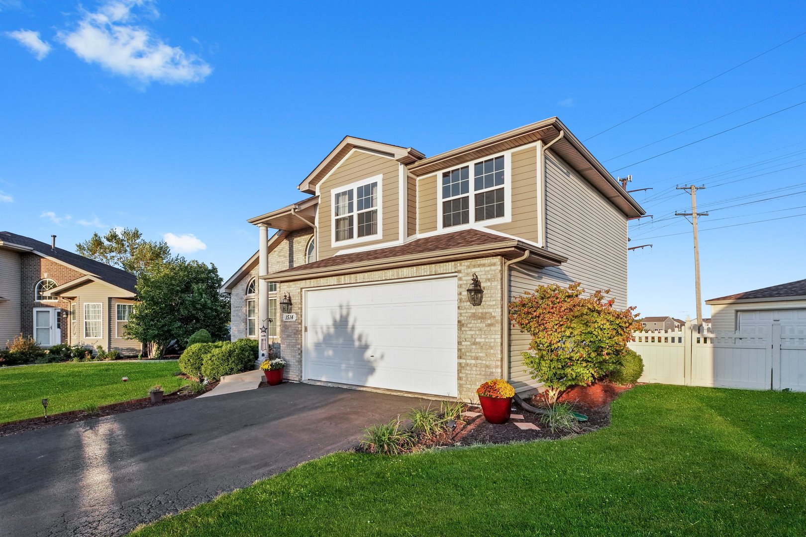 1514 Spring Oaks Drive, Joliet, IL 60431
