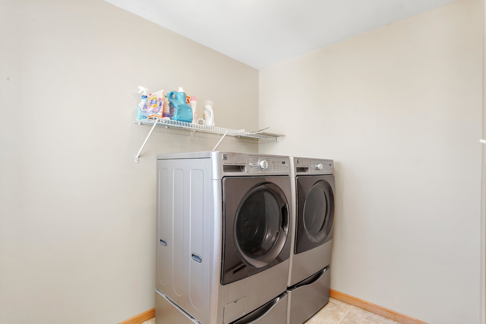 1514 Spring Oaks Drive, Joliet, IL 60431