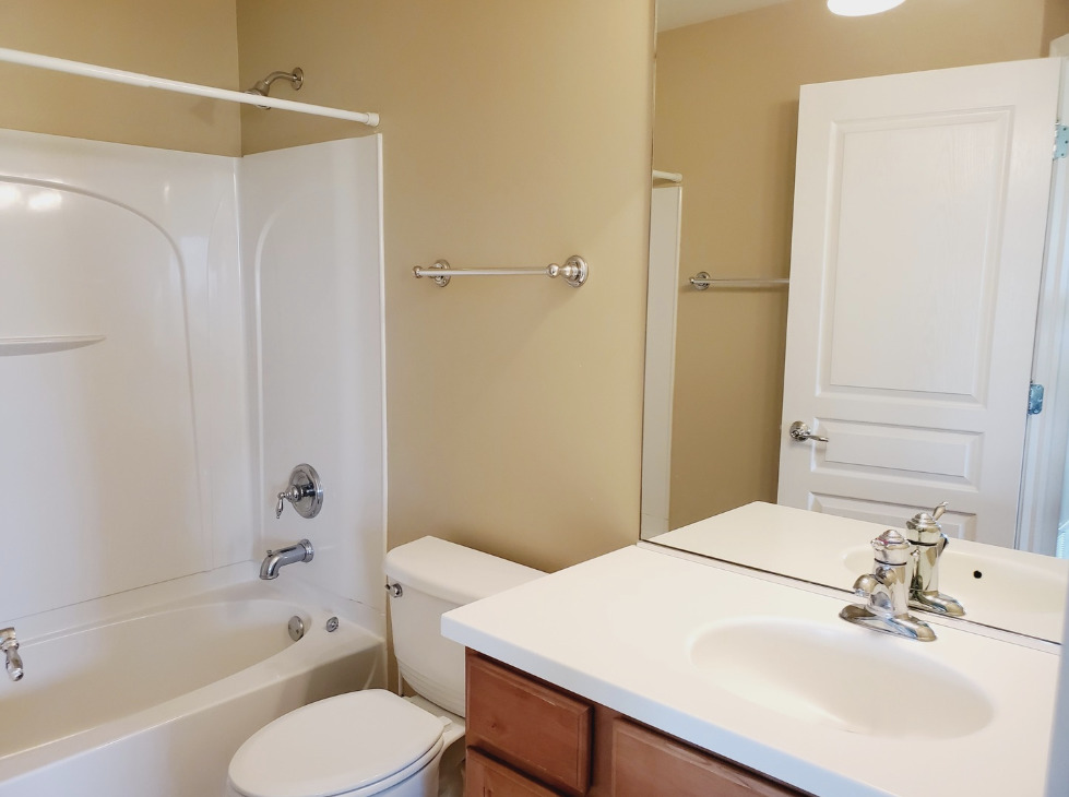 15226 Pinewood Road, Lockport, IL 60441