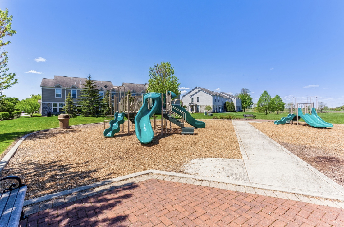 15226 Pinewood Road, Lockport, IL 60441