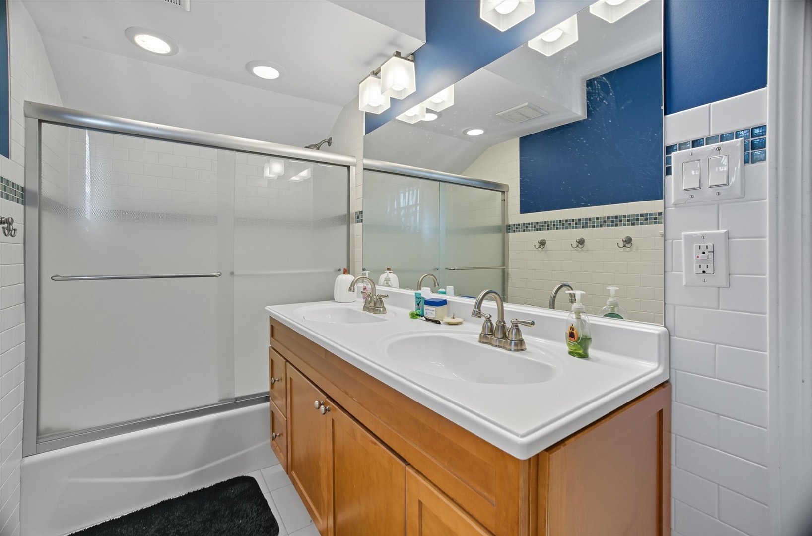 2647 1st Private Road, Flossmoor, IL 60422