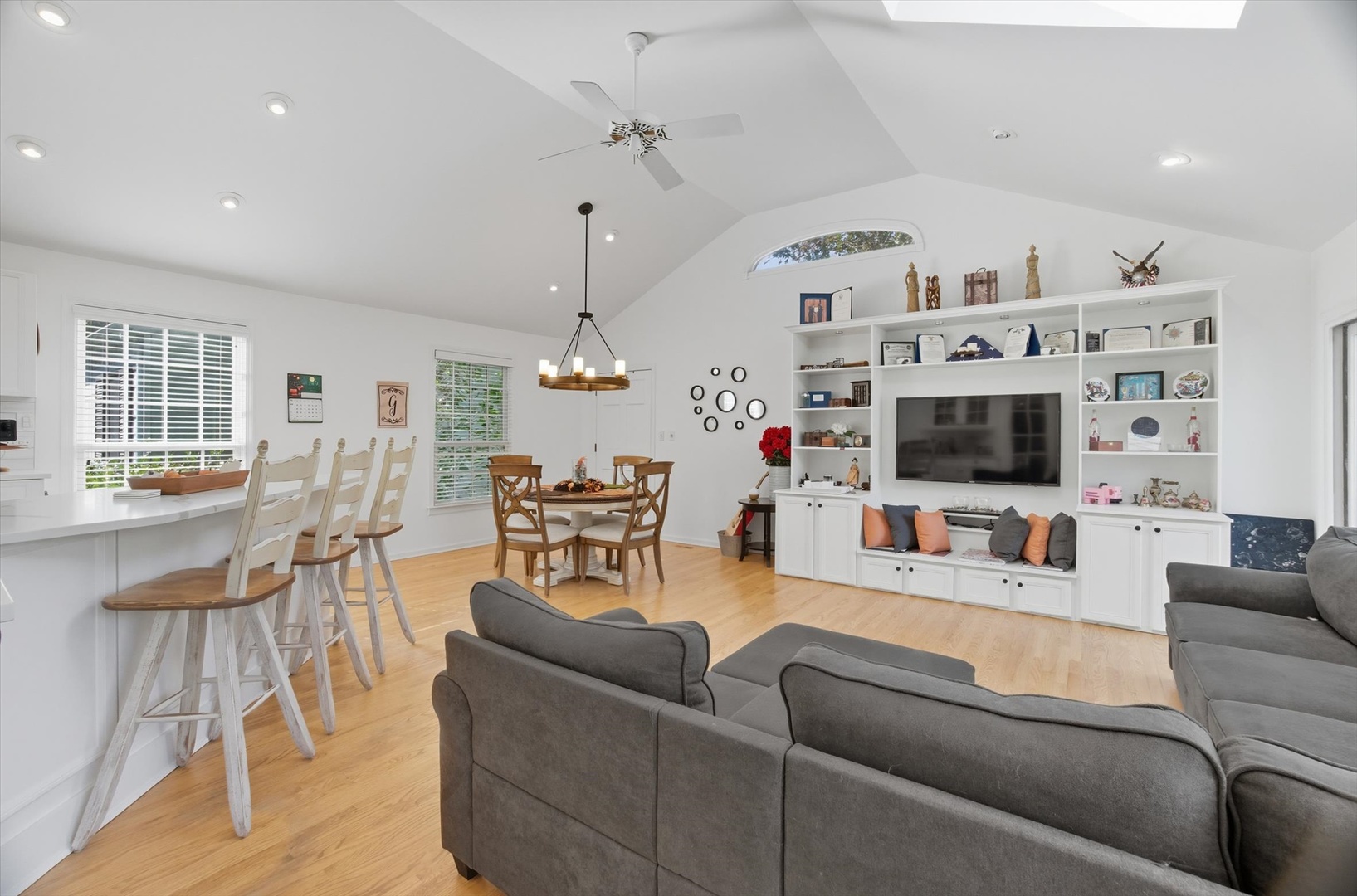 2647 1st Private Road, Flossmoor, IL 60422