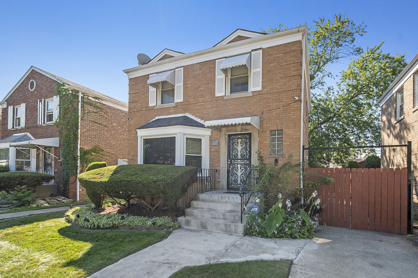 8816 S Constance Avenue, Chicago, IL 60617