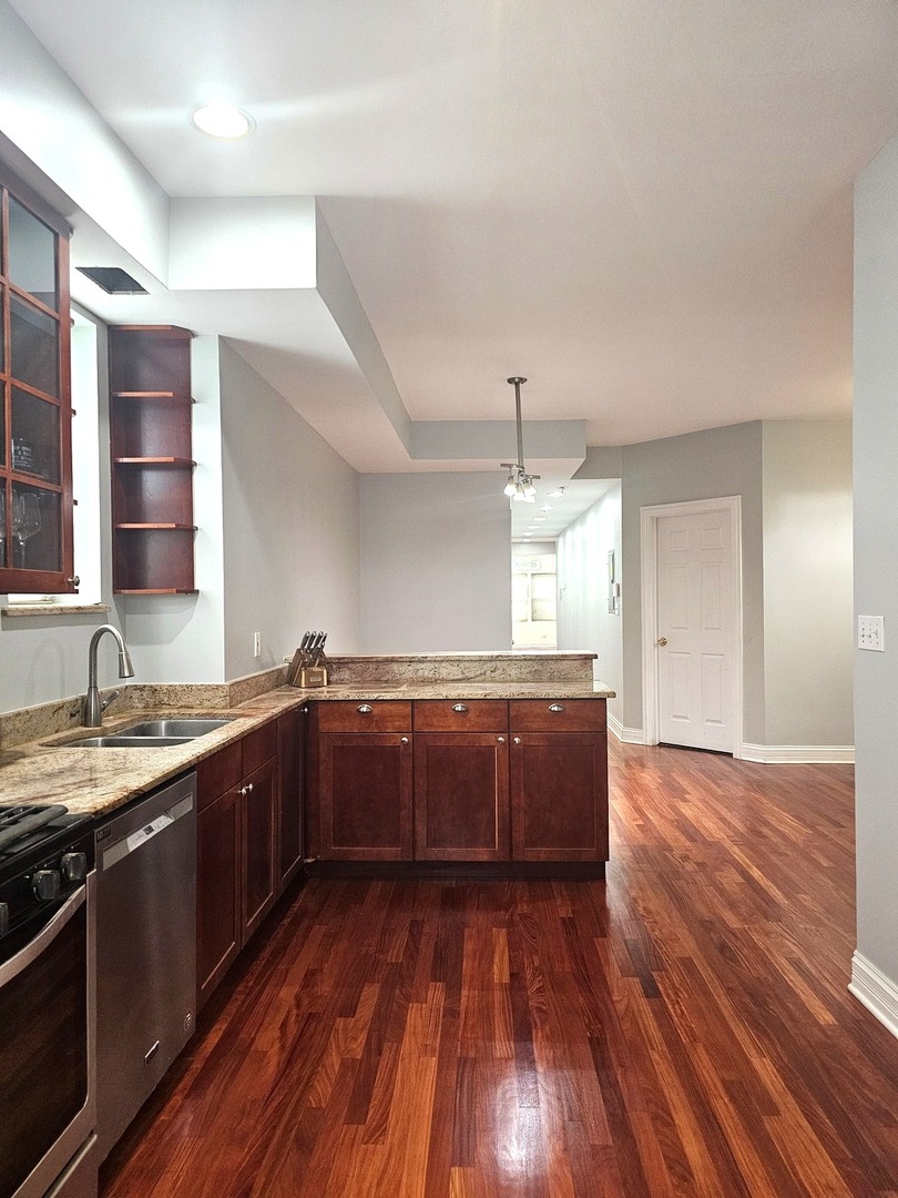 1520 E Marquette Road #2B, Chicago, IL 60637