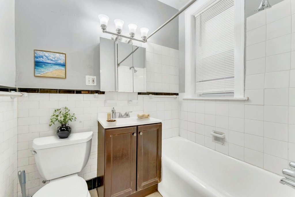 8012 S Essex Avenue #3S, Chicago, IL 60617