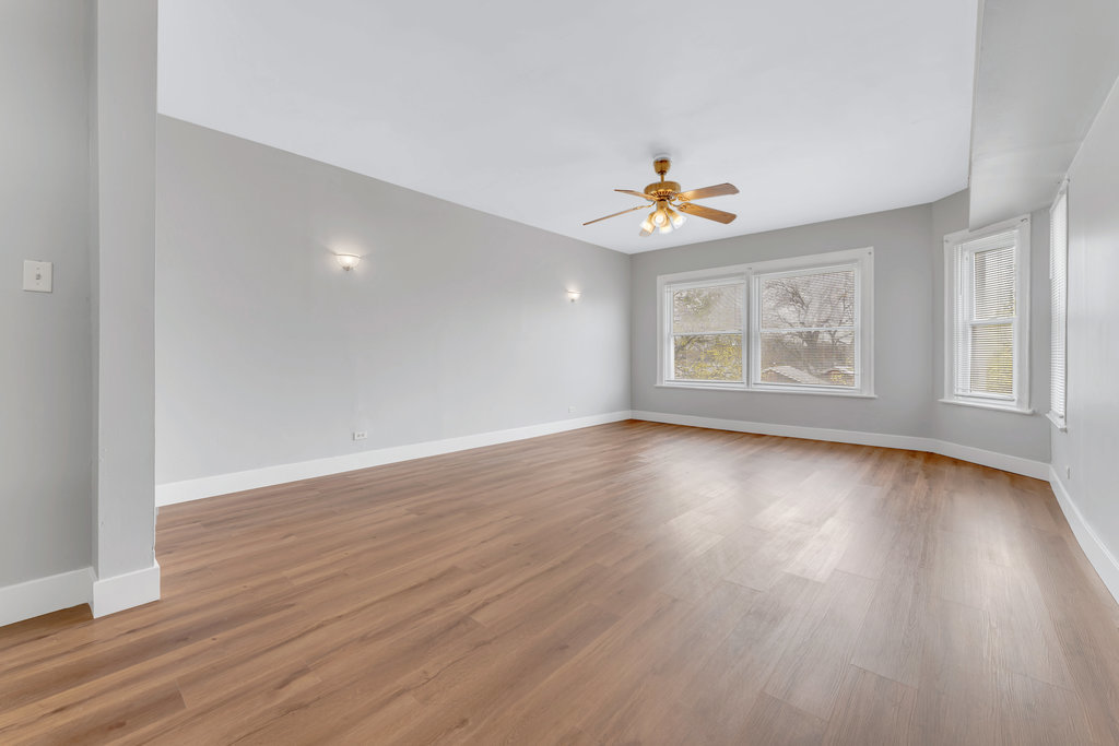 8012 S Essex Avenue #3S, Chicago, IL 60617