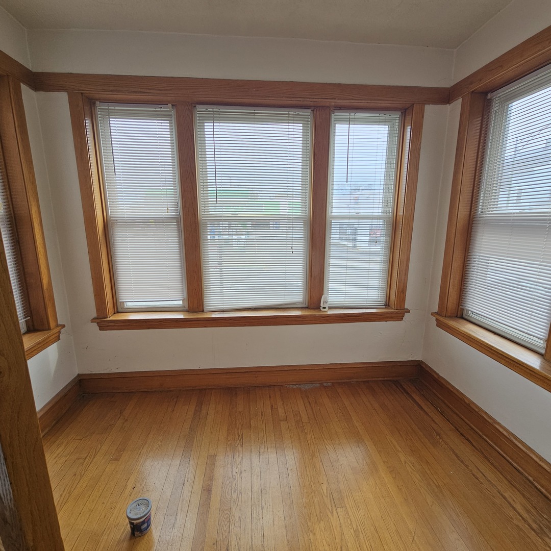 3054 N Kedzie Avenue #1F, Chicago, IL 60618