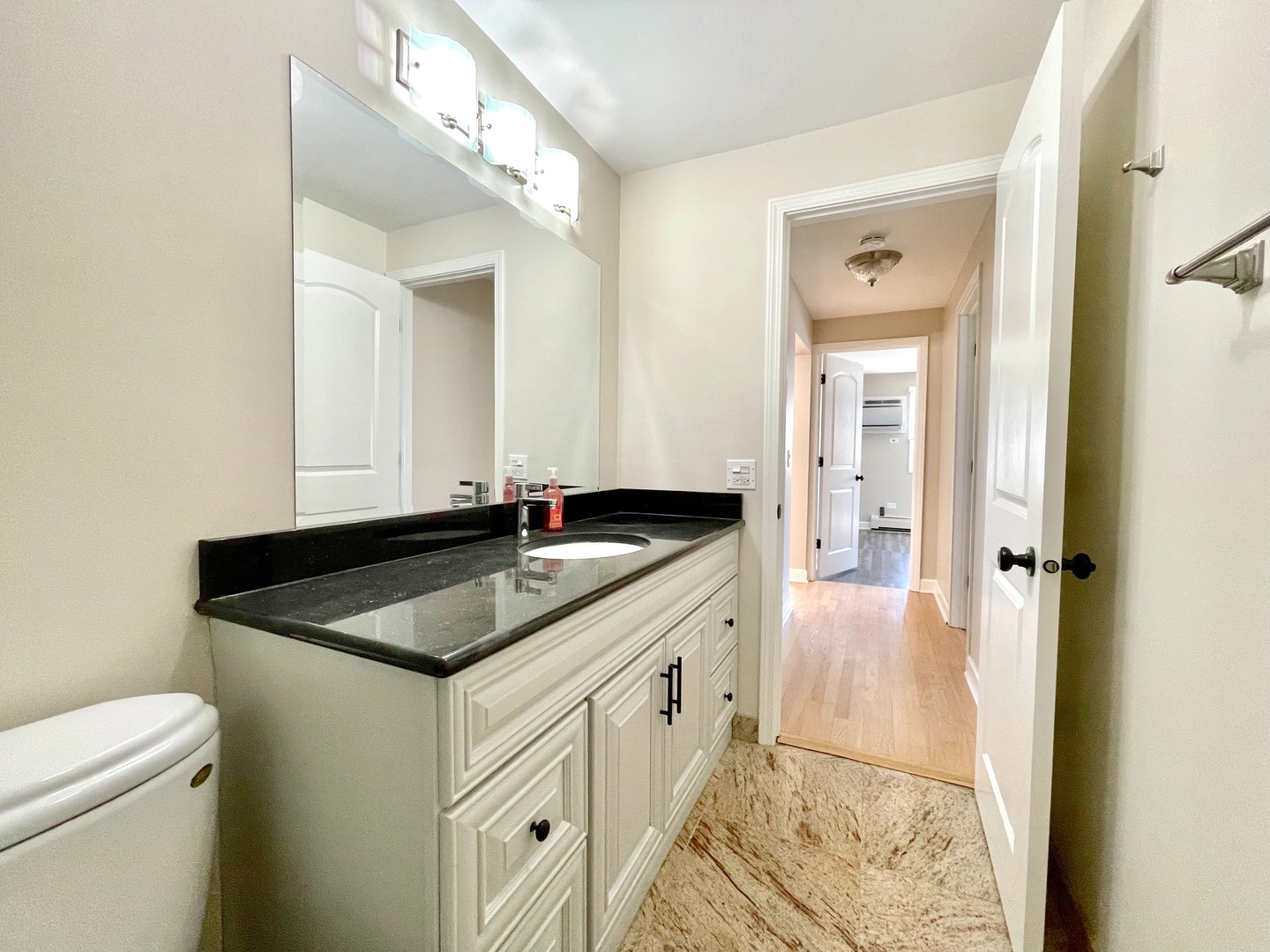 1258 Brown Street #302, Des Plaines, IL 60016