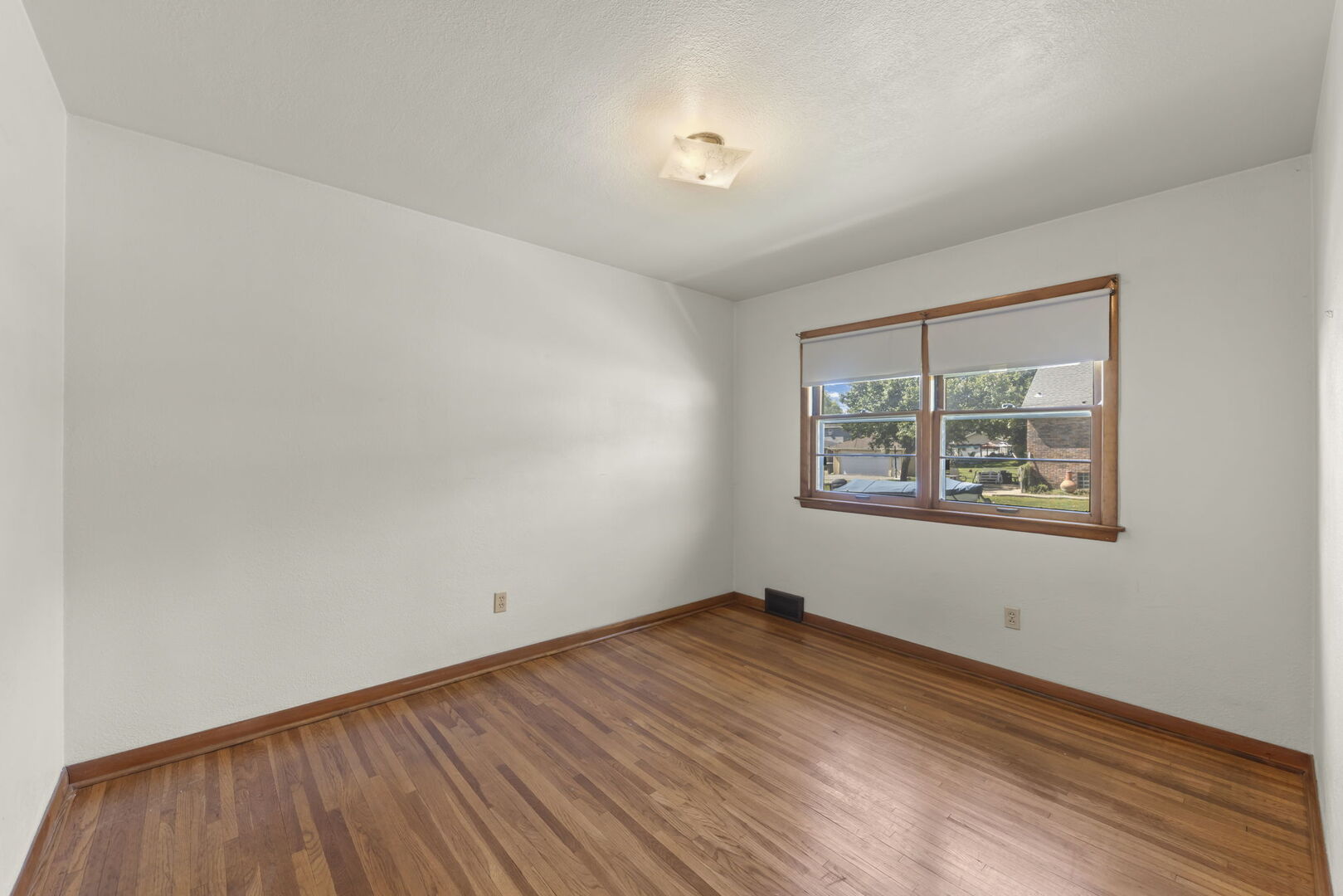 900 Meadow Avenue, Rockdale, IL 60436