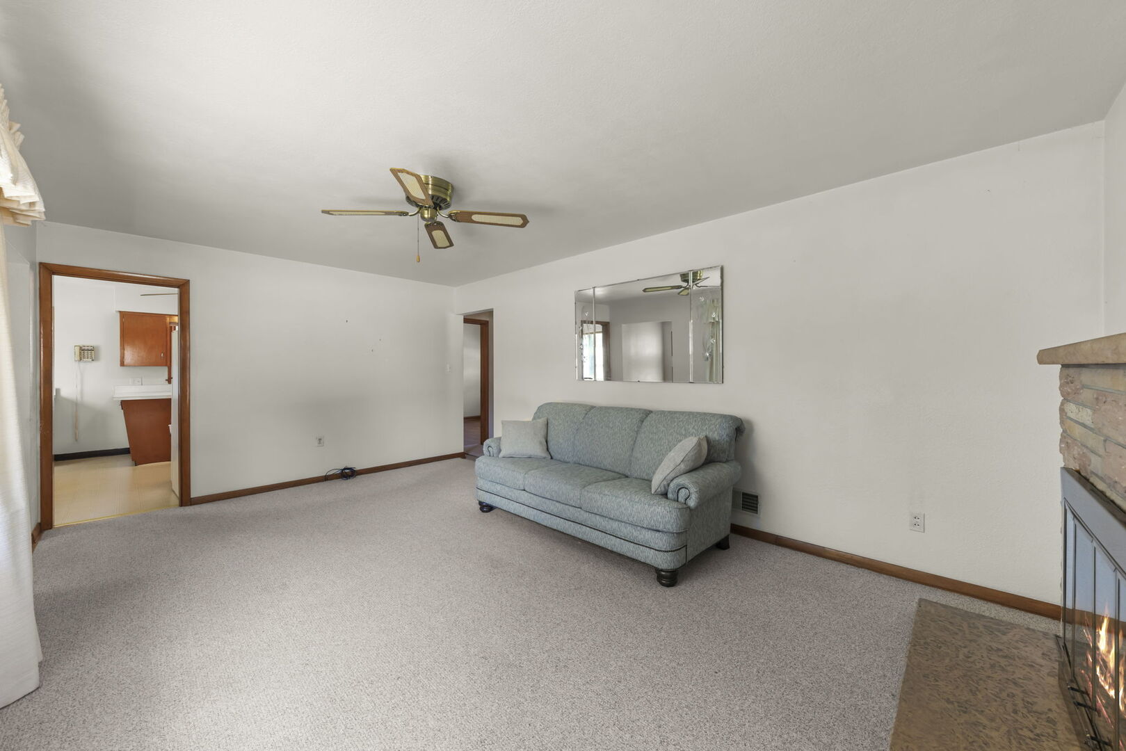 900 Meadow Avenue, Rockdale, IL 60436