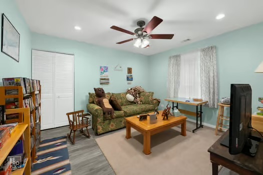 709 79th Street #103, Darien, IL 60561