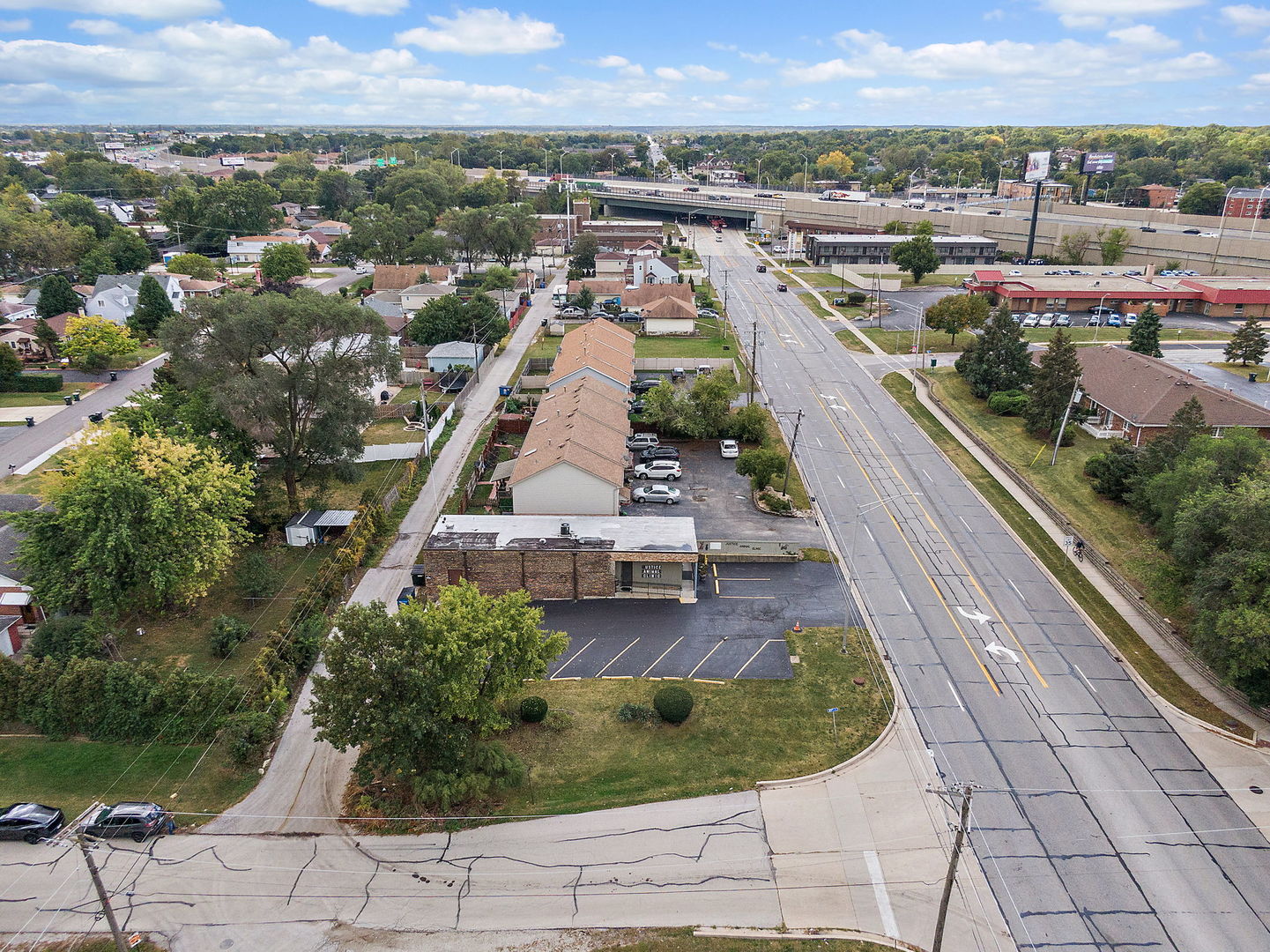 8507 Roberts Road, Justice, IL 60458