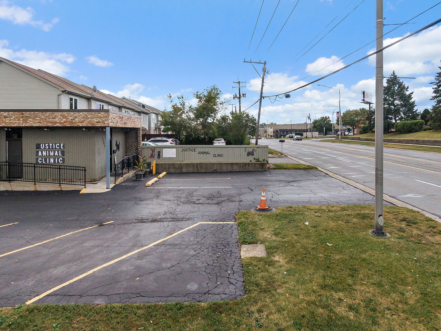 8507 Roberts Road, Justice, IL 60458