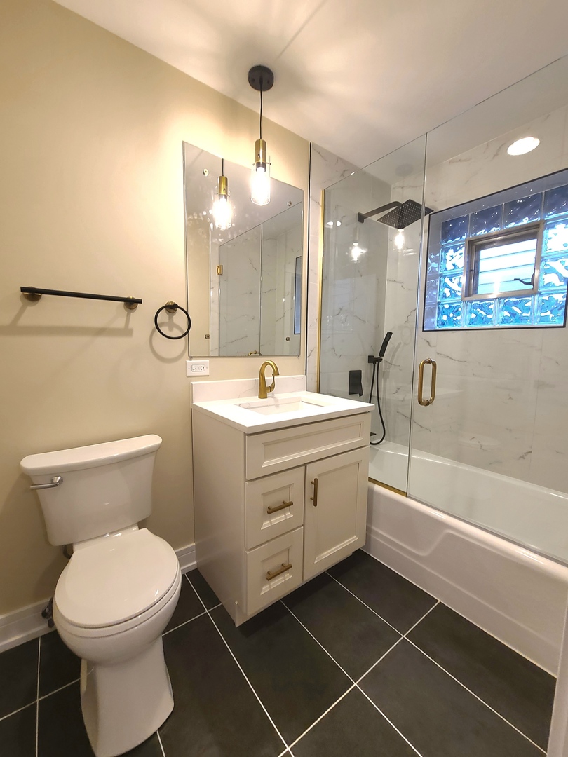 7025 W 84th Street, Burbank, IL 60459