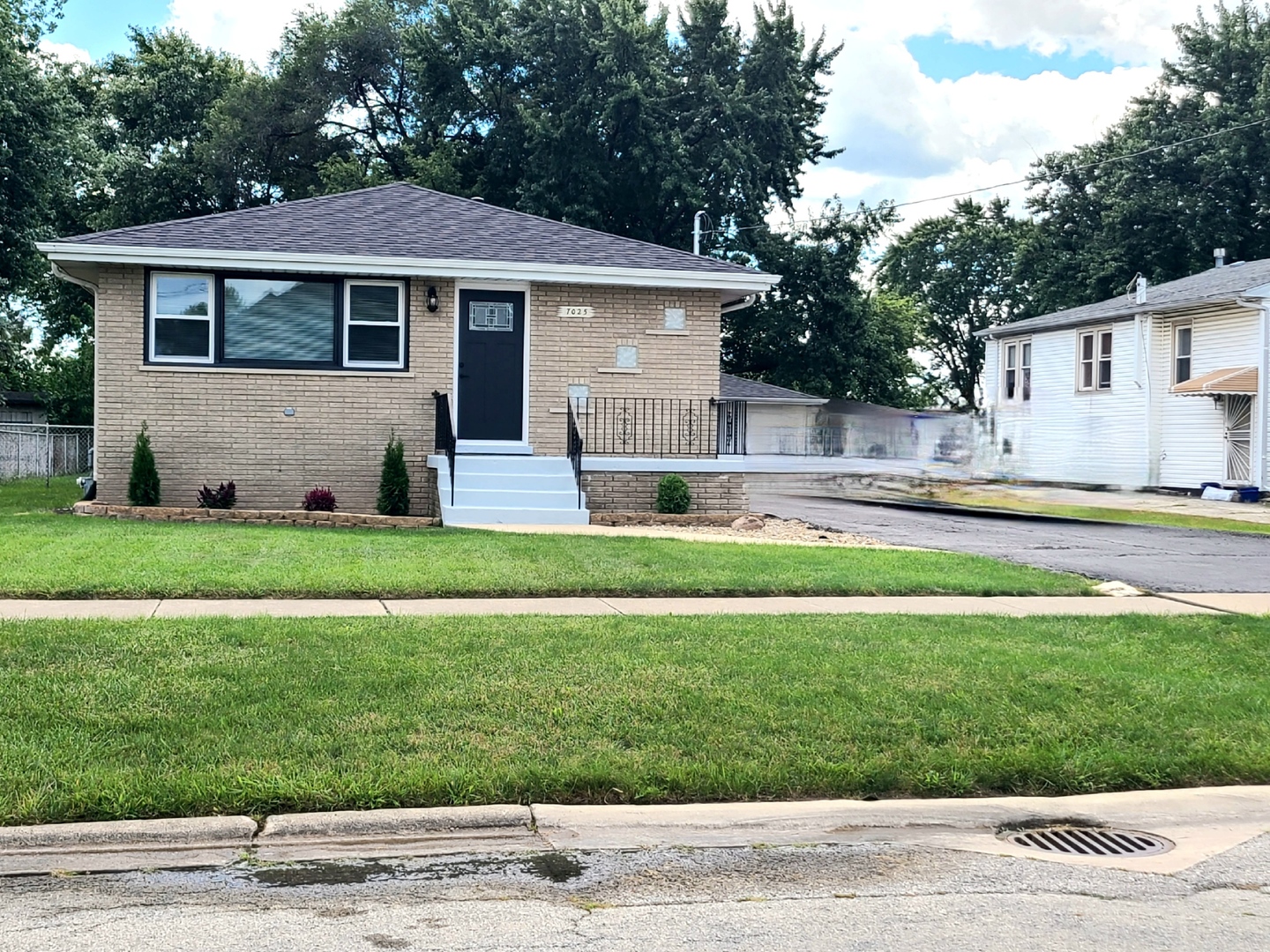 7025 W 84th Street, Burbank, IL 60459