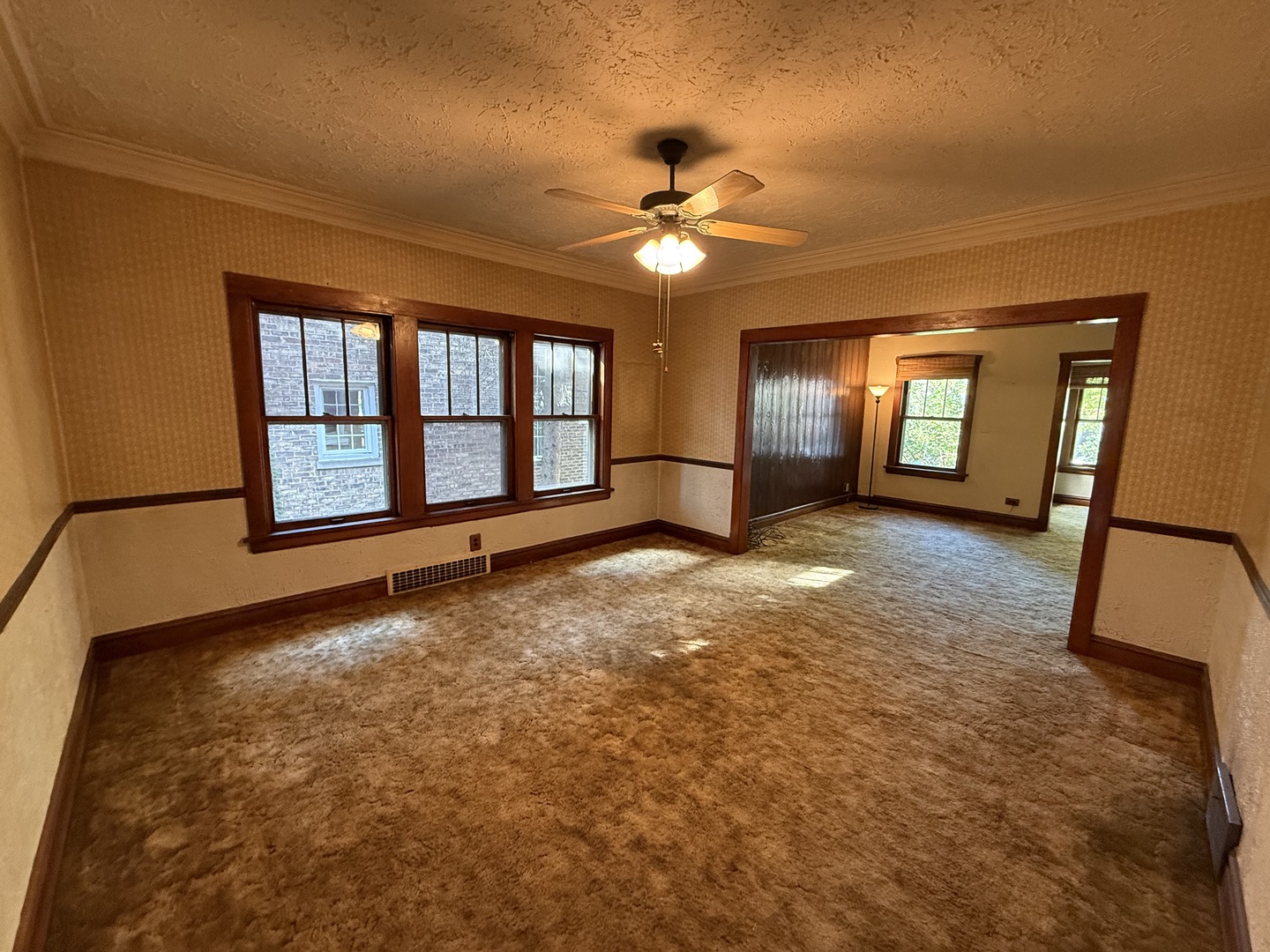 1243 Elmwood Avenue, Berwyn, IL 60402