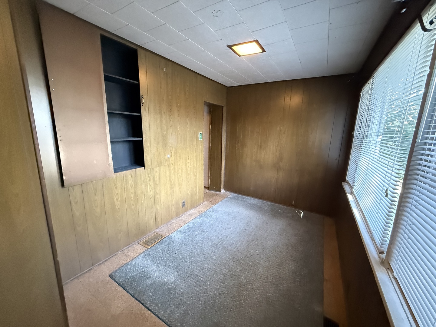 1243 Elmwood Avenue, Berwyn, IL 60402