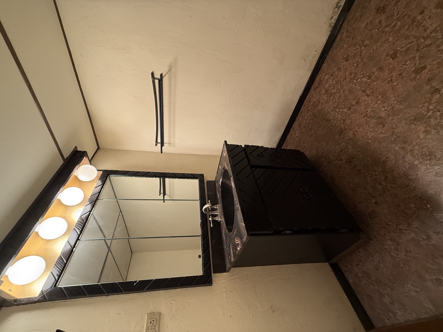 1243 Elmwood Avenue, Berwyn, IL 60402