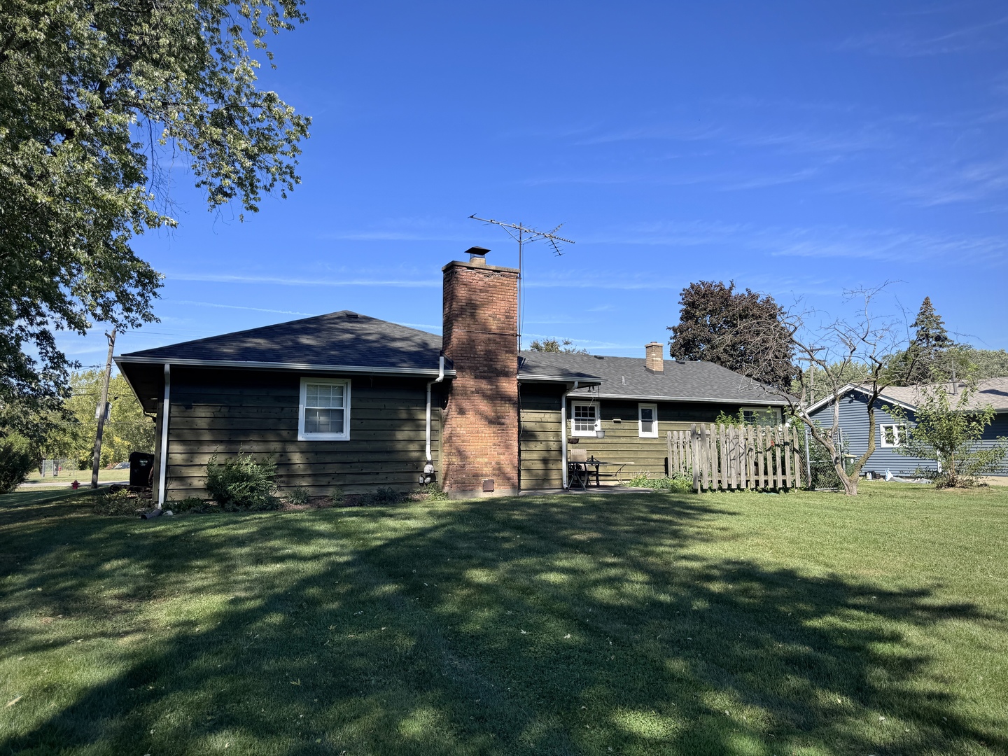 1671 Sheffer Road, Aurora, IL 60505
