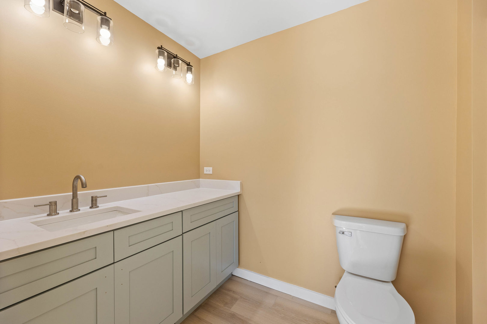 76 N 4th Street #76, Aurora, IL 60505