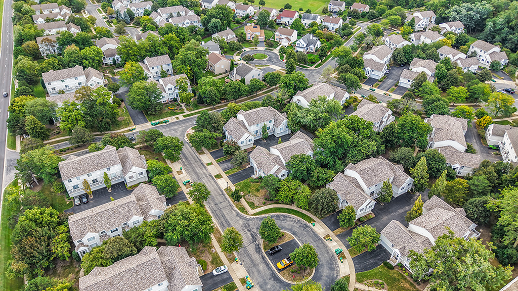 161 Lucerne Court, Wheeling, IL 60090