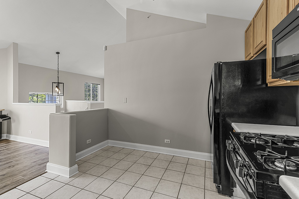 161 Lucerne Court, Wheeling, IL 60090