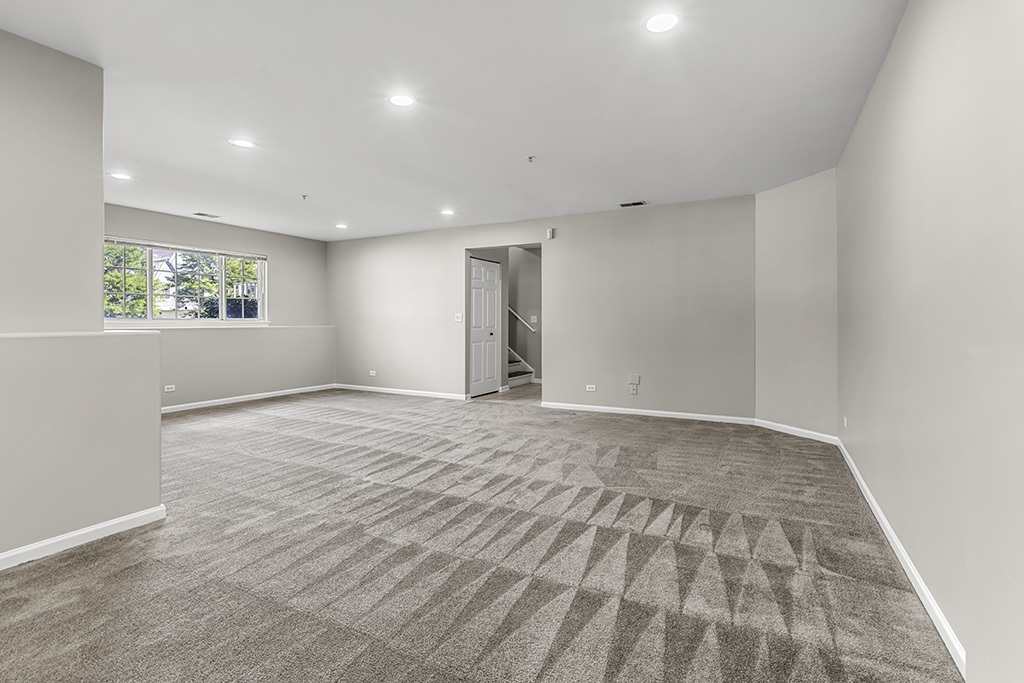 161 Lucerne Court, Wheeling, IL 60090