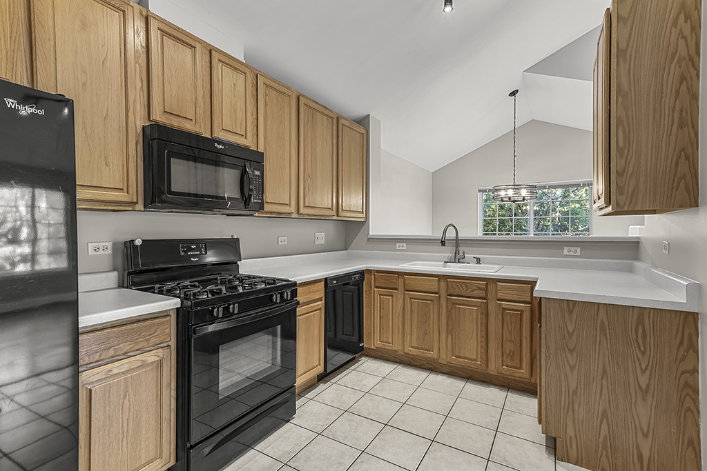 161 Lucerne Court, Wheeling, IL 60090