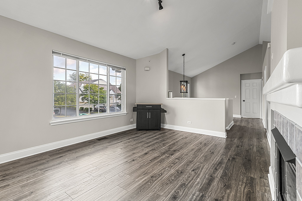 161 Lucerne Court, Wheeling, IL 60090