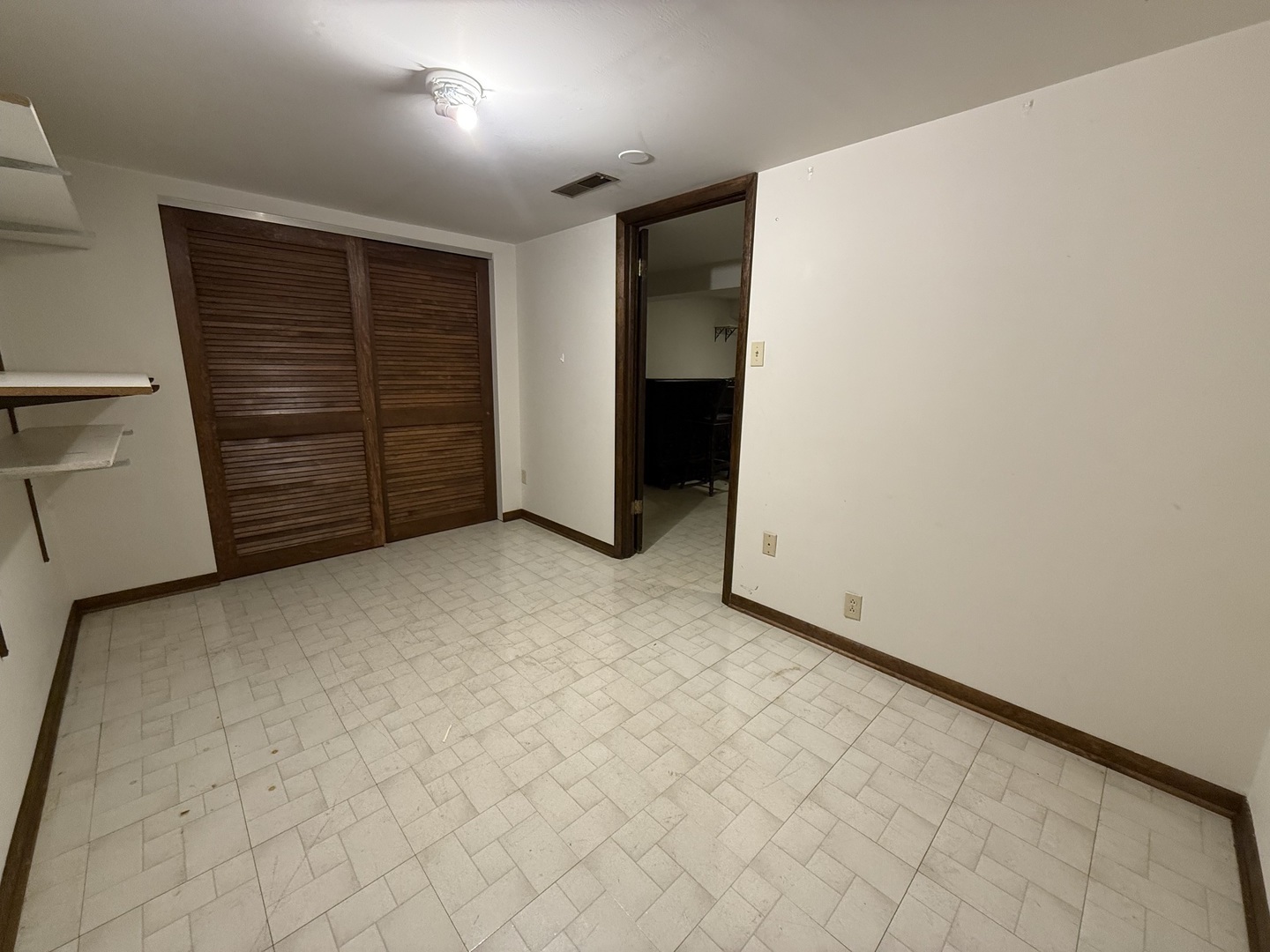 517 Grove Avenue, Bensenville, IL 60106