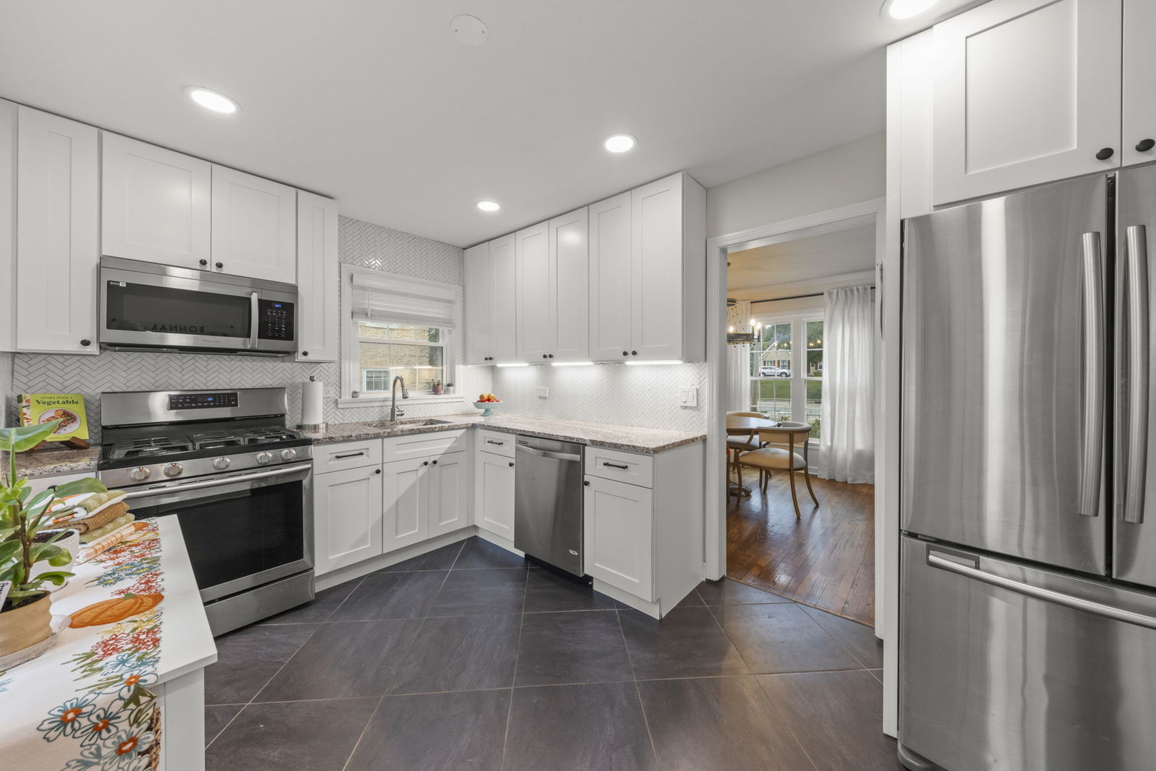 812 N President Street, Wheaton, IL 60187