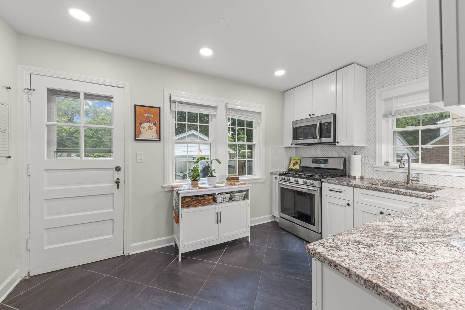 812 N President Street, Wheaton, IL 60187