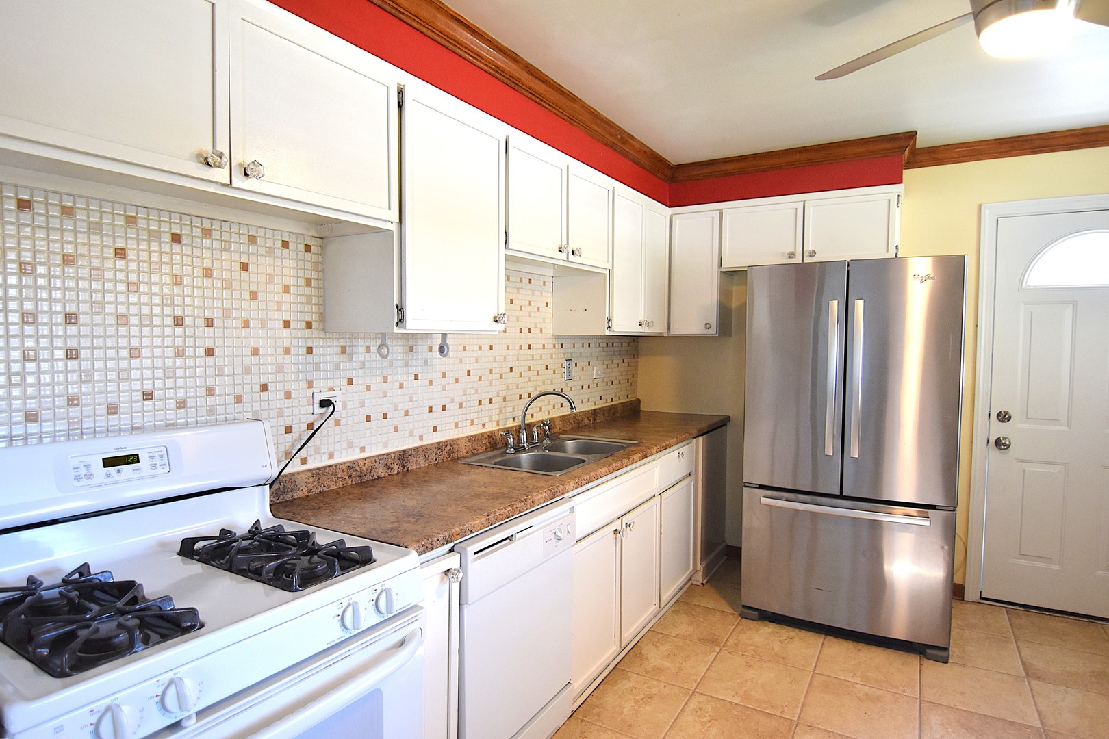 131 N Chase Avenue, Lombard, IL 60148