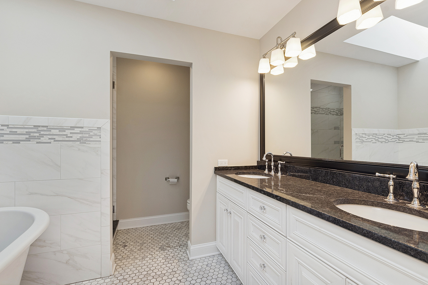 10534 Golf Road, Orland Park, IL 60462
