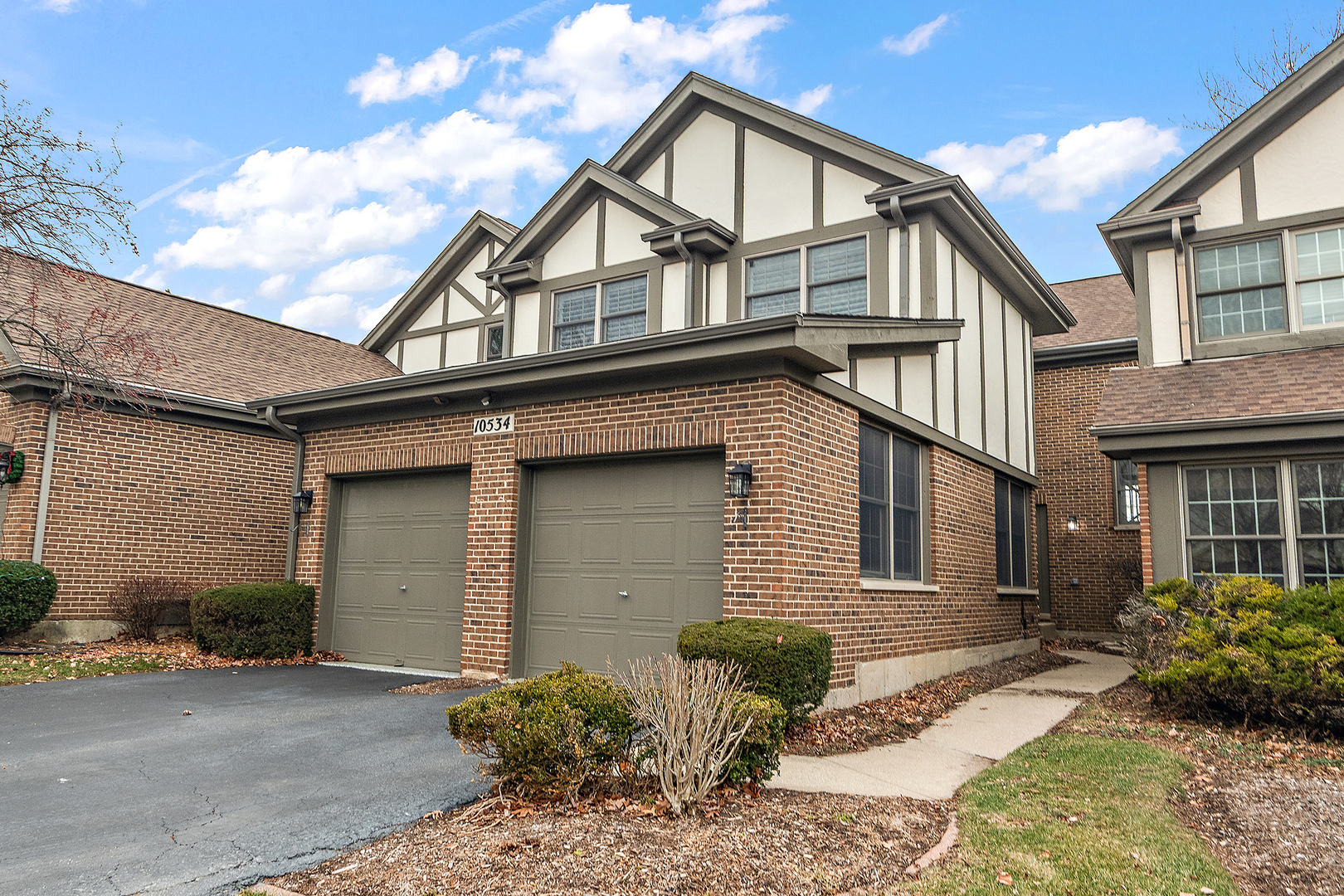 10534 Golf Road, Orland Park, IL 60462
